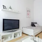 Apartment Marko Walk Score 91Washerfast Wifi